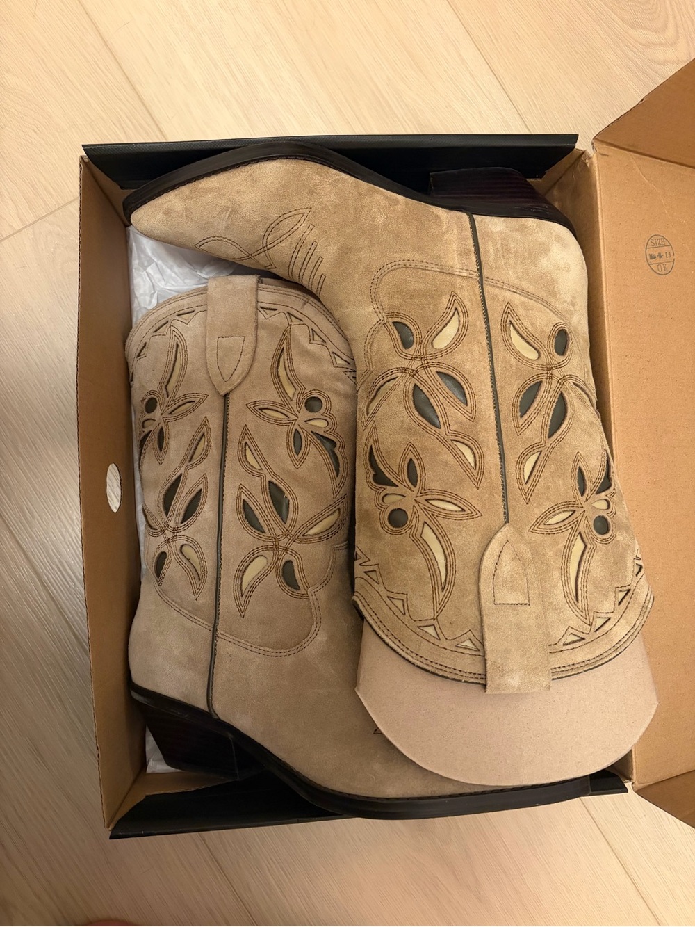Stunning Western Boots - 99% new - Picture 8 of 11